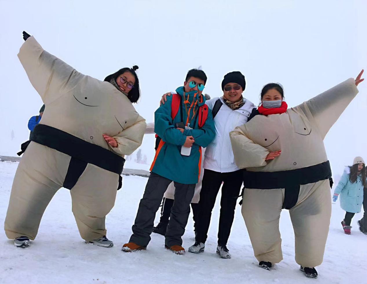 四川大学生仙女山冰雪季活动玩出新花样