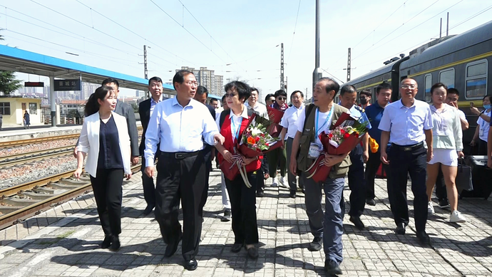 开启旅游专列入晋序幕——京津冀旅游专列抵晋欢迎仪式圆满举行