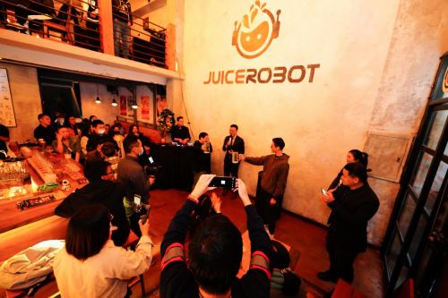 Juice Robot开桶日盛大开启 高质量生啤获好评