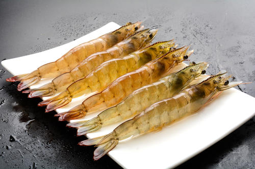 青虾和红虾哪个价钱贵？红虾和青虾的区别是什么？