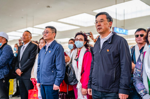 “唐竺古道号”旅游品牌列车延伸至西安接车仪式在拉萨举行