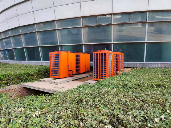AQUA爱克除湿热泵入驻体育中心，让你无惧高温安全畅游