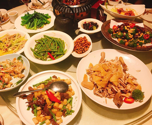 王老吉推出黑凉茶拓宽凉茶消费场景