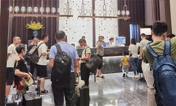 智创“无接触”服务 传统酒店开启“刷脸”智能新模式