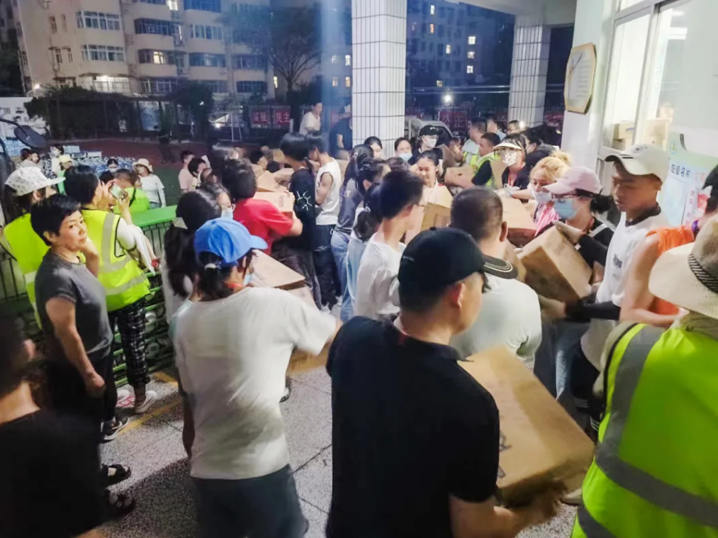 爱心奉献：康多蜜儿捐赠奶粉驰援河南