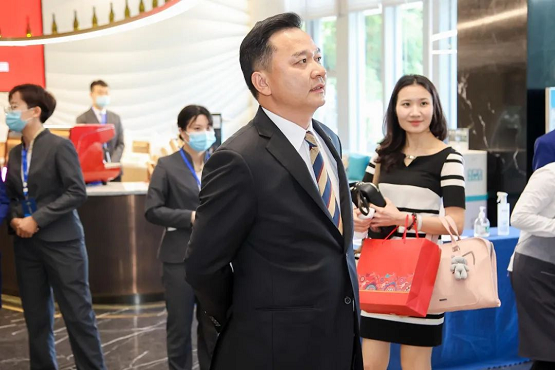 全国工商联房地产商会、亚太酒店协会访问团首日到访雅斯特酒店集团