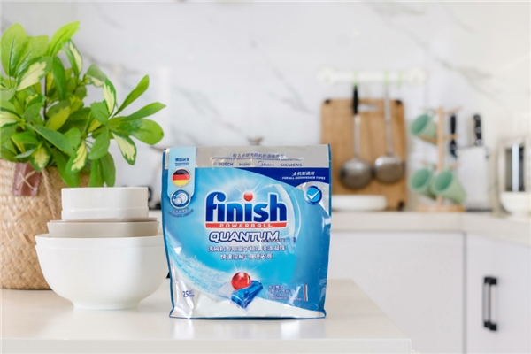机洗时代，finish亮碟为你带来洁净安全洗碗体验