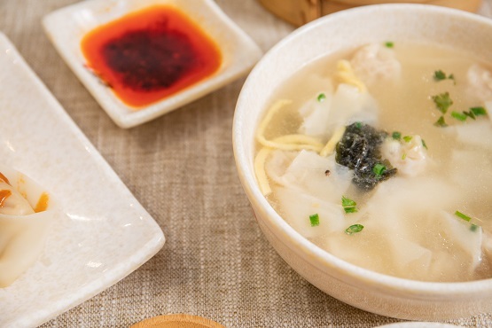 中秋将至，月满人团圆！一碗吉祥馄饨带你领略传统美味