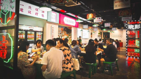 客流到客留：晓彭肥肠鸡的“留客密码”