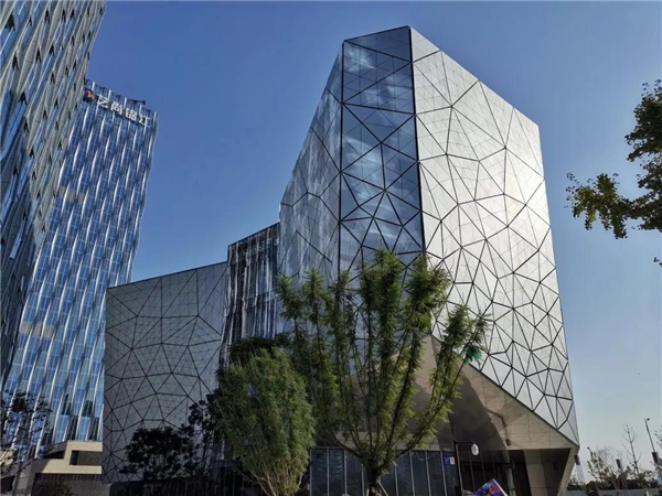 “点亮锦江”，跟一座建筑能有多大关系？