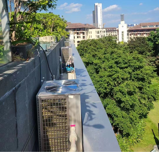 AQUA爱克空气能恒温热泵高效节能，让冬天也能舒适畅游