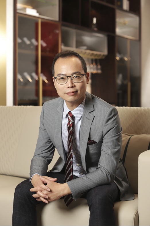 李志锋：杯酒人生，百里挑一