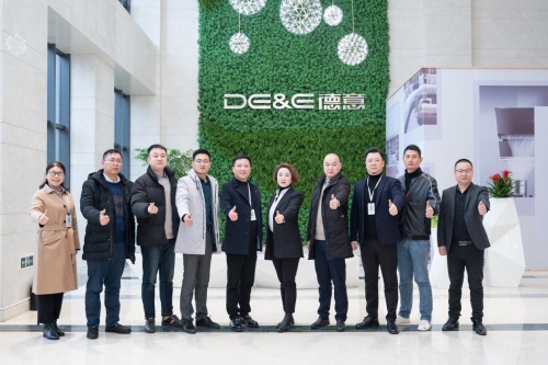 双向奔赴 共谋发展——欧亚达集团高管一行莅临德意智家参观交流
