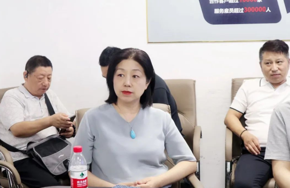 清洁快讯丨北京保洁商会供应保障委员会组织走访副会长单位邦芒集团活动