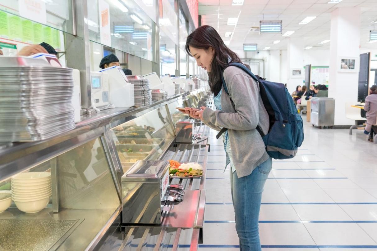 食堂黑科技：伊立浦自动打饭机——国内第一台自动打饭机