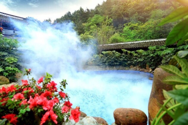 广东威浪仕空气源热泵助力！让泡温泉更健康、更有仪式感