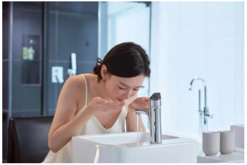 表达爱意请出“护肤神器”  A.O.史密斯“沐浴新物种”让她青春每一天