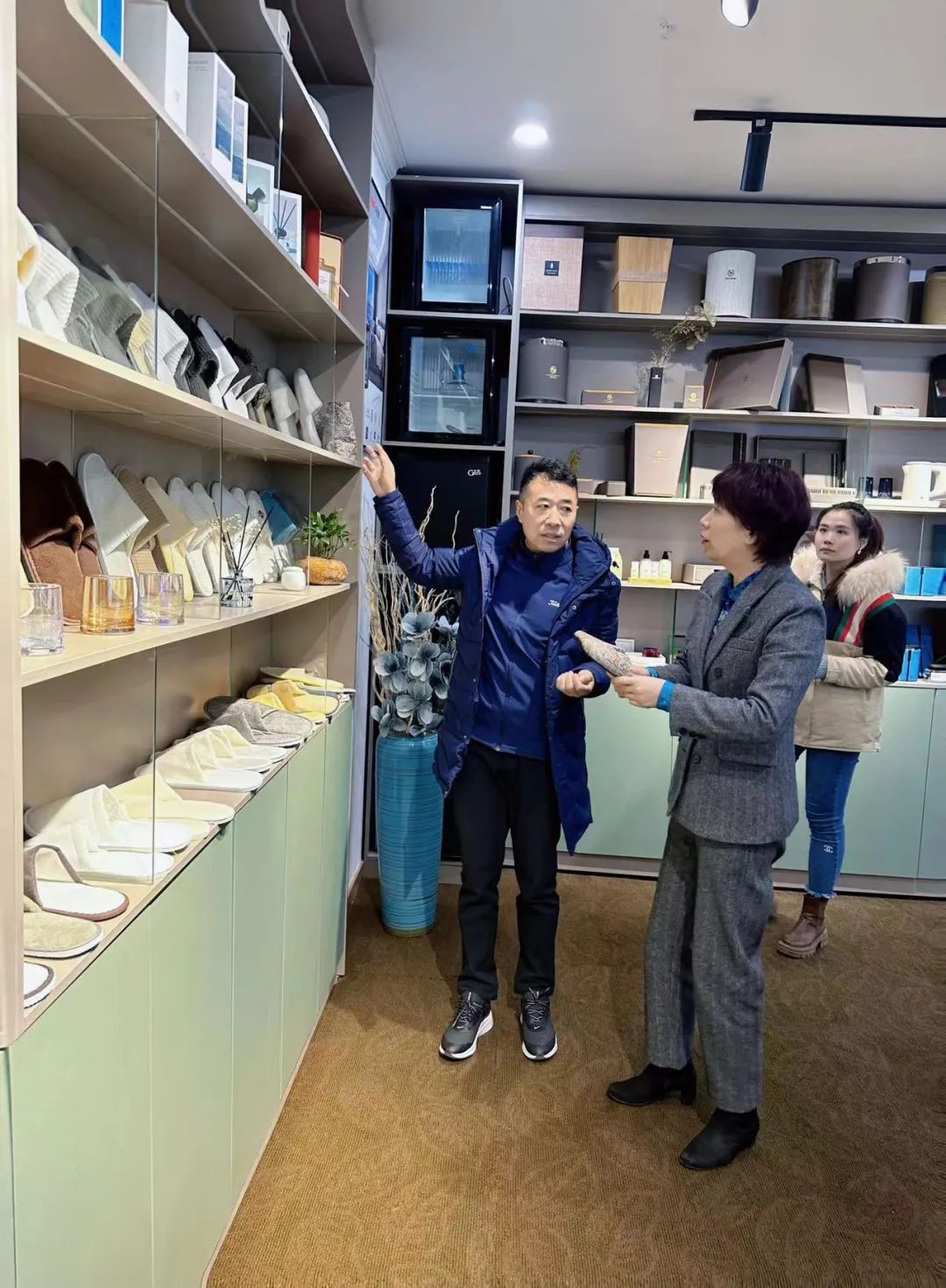 西酒协新春深入市场走访调研