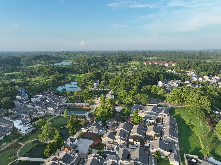 钓源十里芳菲：一座千年古村的现代复兴