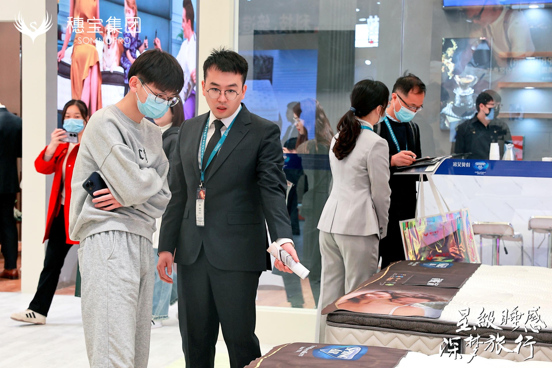 助力酒店品牌升级战 ∣ 穗宝亮相上海酒店家具展