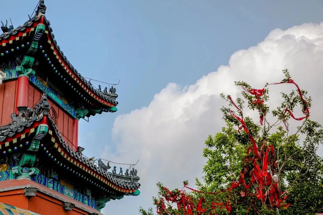 行业观察 快讯丨行业资讯 “五一出游”酒店民宿备受追捧！