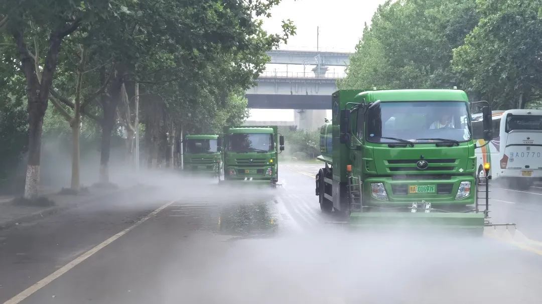 清洁快讯丨郑州暴雨袭城，傲蓝得环境全力守护城市清洁