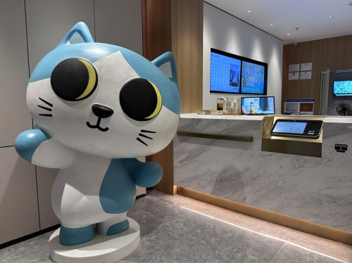 2025智慧酒店前台机器人发展趋势,鹿马的领先优势体现在哪