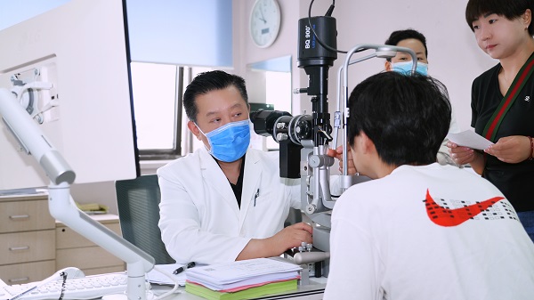 留学生归国选择北京茗视光眼科做全飞秒Pro近视手术